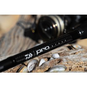 Daiwa Pro Staff Zander 822HMH
2sct 14-42g 2.50m