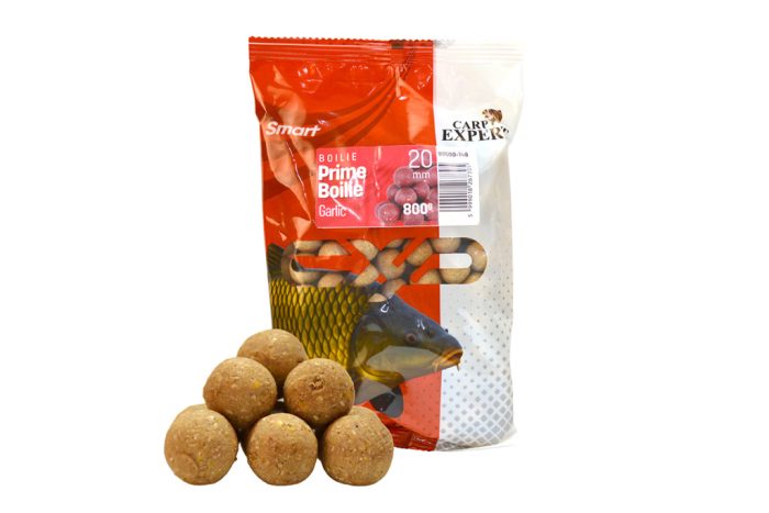 CARP EXPERT SMART PRIME BOILIE 800G GARLIC 20MM