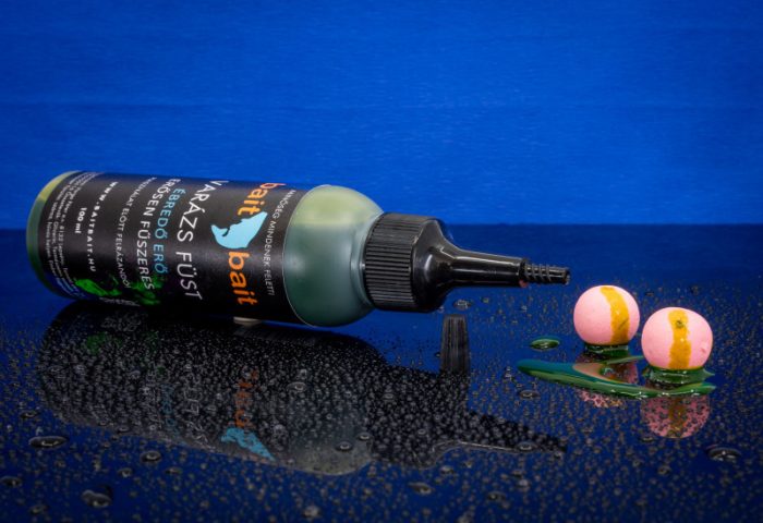 Bait Bait Ébredő Erő Fluo Liquid - Varázs Füst fluo piros  100 ml baitbait
