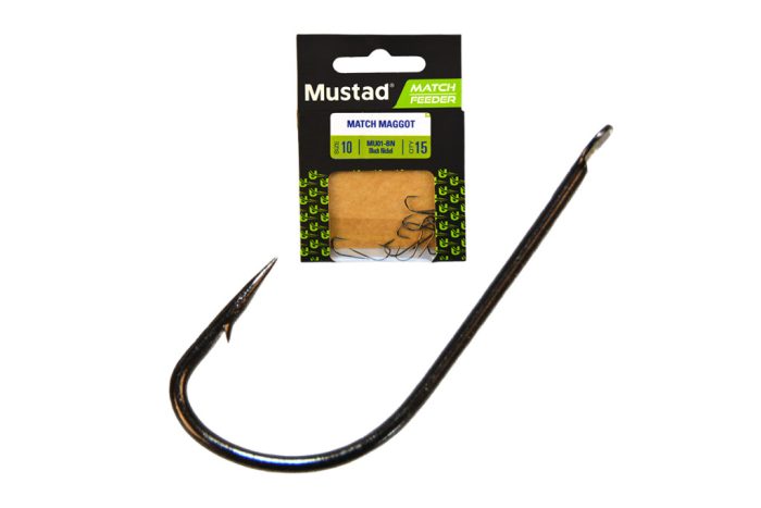 MUSTAD ULTRA NP MATCH MAGGOT SPADE BARBED 10 15DB/CSOMAG