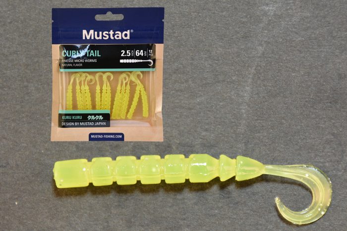 MUSTAD AJI CURLY TAIL 2.5   CLEAR CHARTREUSE 12DB/CSOMAG