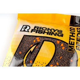   Ricky’s Fishing - Fire – Ready Pellet 2-2,5mm (NEDVESÍTETT)